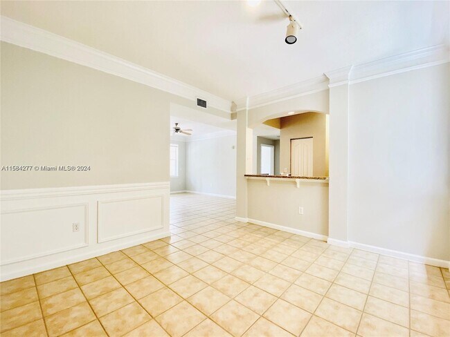 Building Photo - 225 Murcia Dr