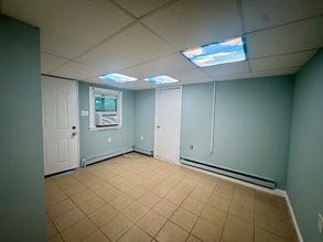 Building Photo - 1362 Washington St