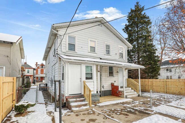 Building Photo - 783-785 S 18th St