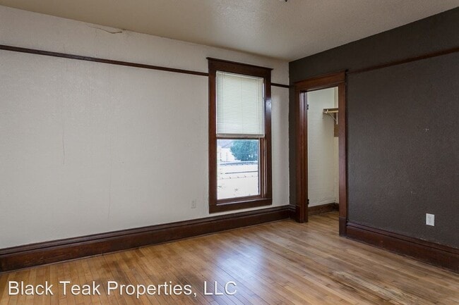 Building Photo - 3 br, 2 bath House - 716 Oregon Street Unit A