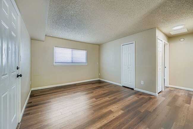 Building Photo - 6654 Provincial Dr