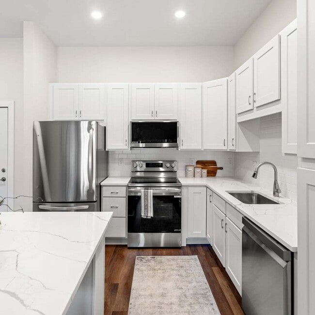 Building Photo - Henrietta Place