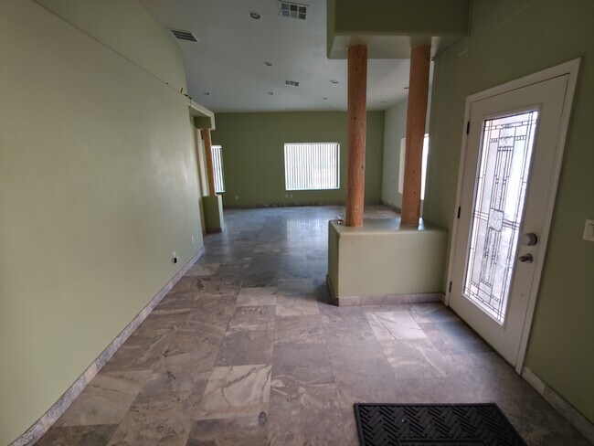 Foto del edificio - 69 E Columbus Ave