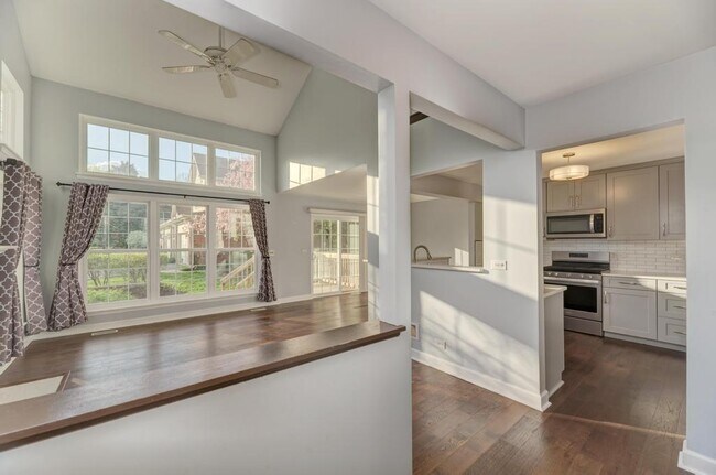 Foto del edificio - 2222 Seaver Ln