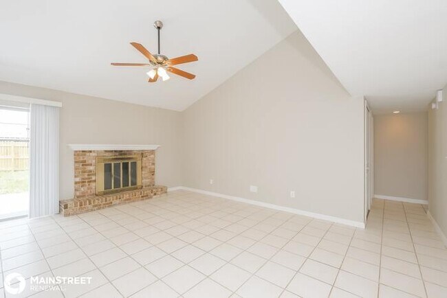 Building Photo - 814 Crosswinds Dr, Brandon, FL 33511