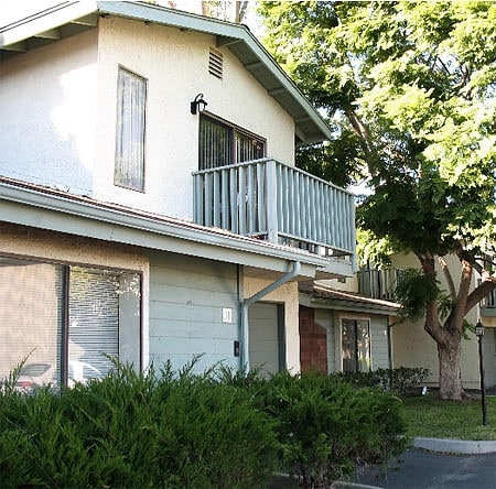 Building Photo - Foxhollow Village Apartments