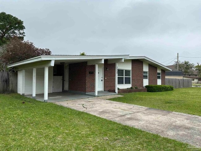Building Photo - 3550 Wellington Rd