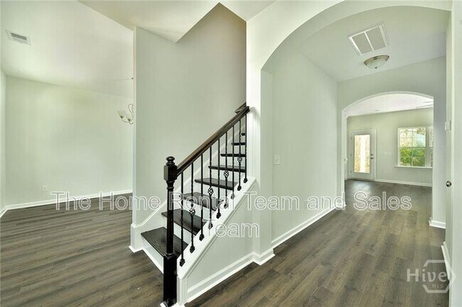Foto del edificio - 293 McCrady Dr