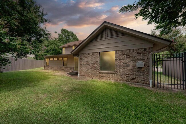 Building Photo - 11408 Taterwood Dr