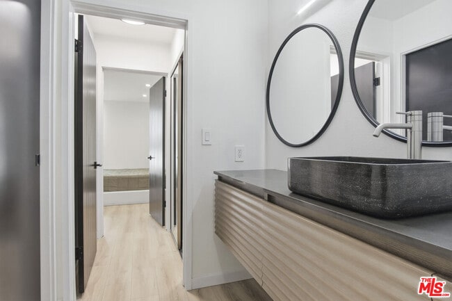 Building Photo - 911 Kings Rd