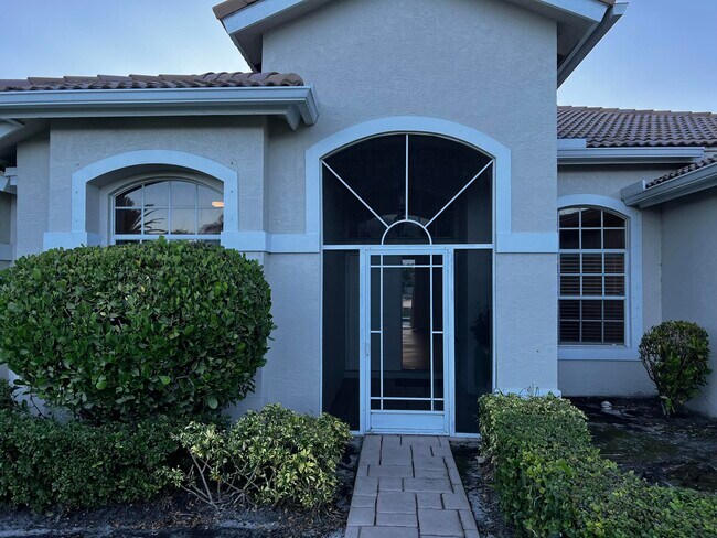 Foto del edificio - 11223 Edgewater Cir