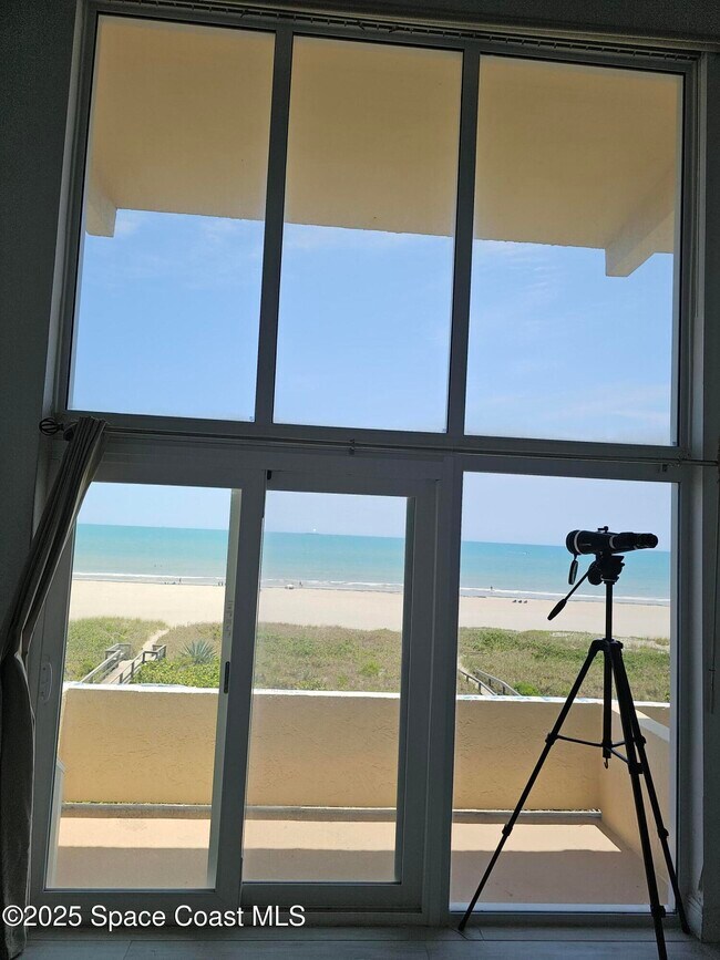 Foto del edificio - 5050 Ocean Beach Blvd