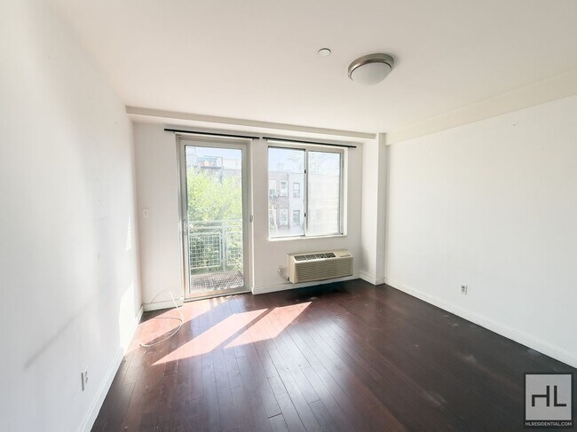 Building Photo - STANHOPE STREET / Sunlit Bushwick 2-Bed (F...