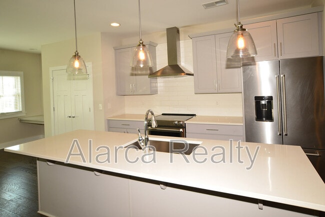 Photo - 129 Grandin Rd Townhome