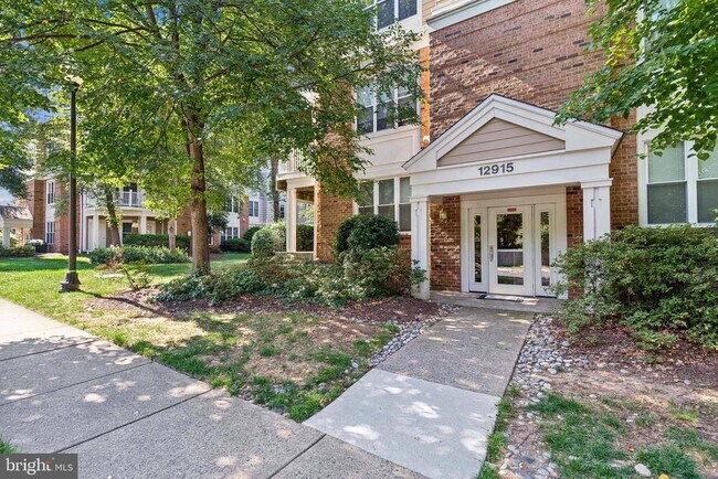 Building Photo - 12915 Alton Square