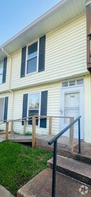 Building Photo - 2138 Airline Dr