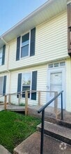 Building Photo - 2138 Airline Dr