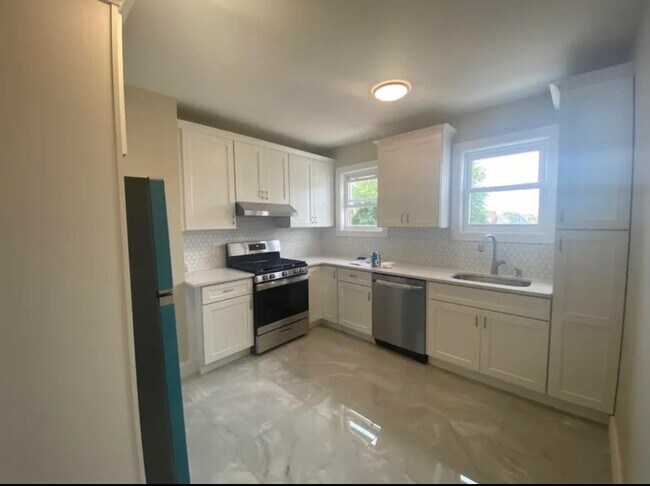 Foto del edificio - 275 Avenue B Ave