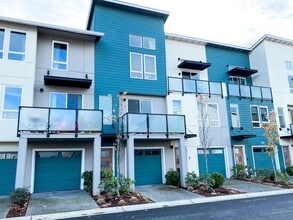 Building Photo - 3541 NE 146th Pl