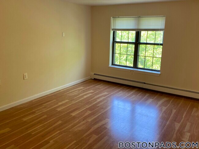 Foto del edificio - 757 Highland Ave