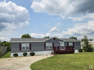 Building Photo - 7117 Nebraska St