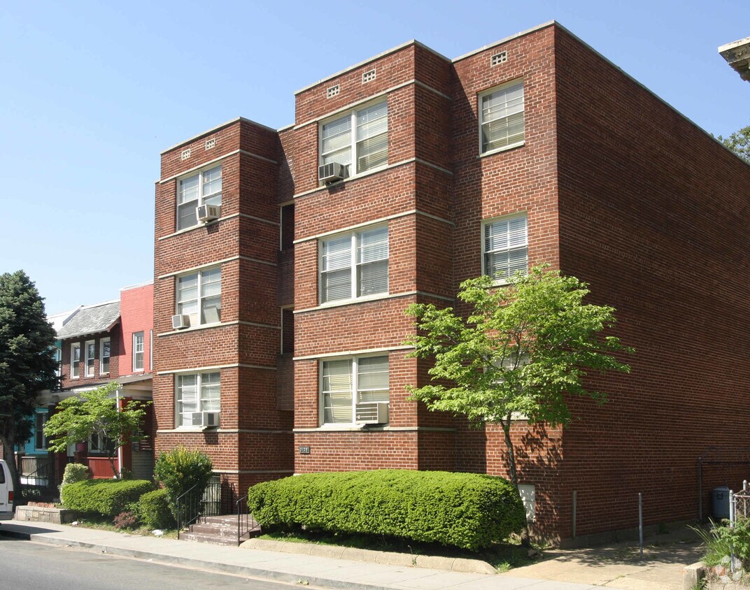 Building Photo - 3128 Sherman Ave NW
