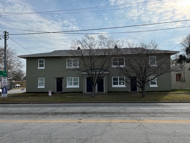 Primary Photo - 112 N Oak St