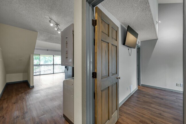 Foto del edificio - 12900 Walden Rd