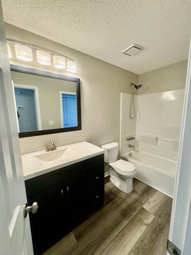 Building Photo - 5 Falcon Ridge Ln