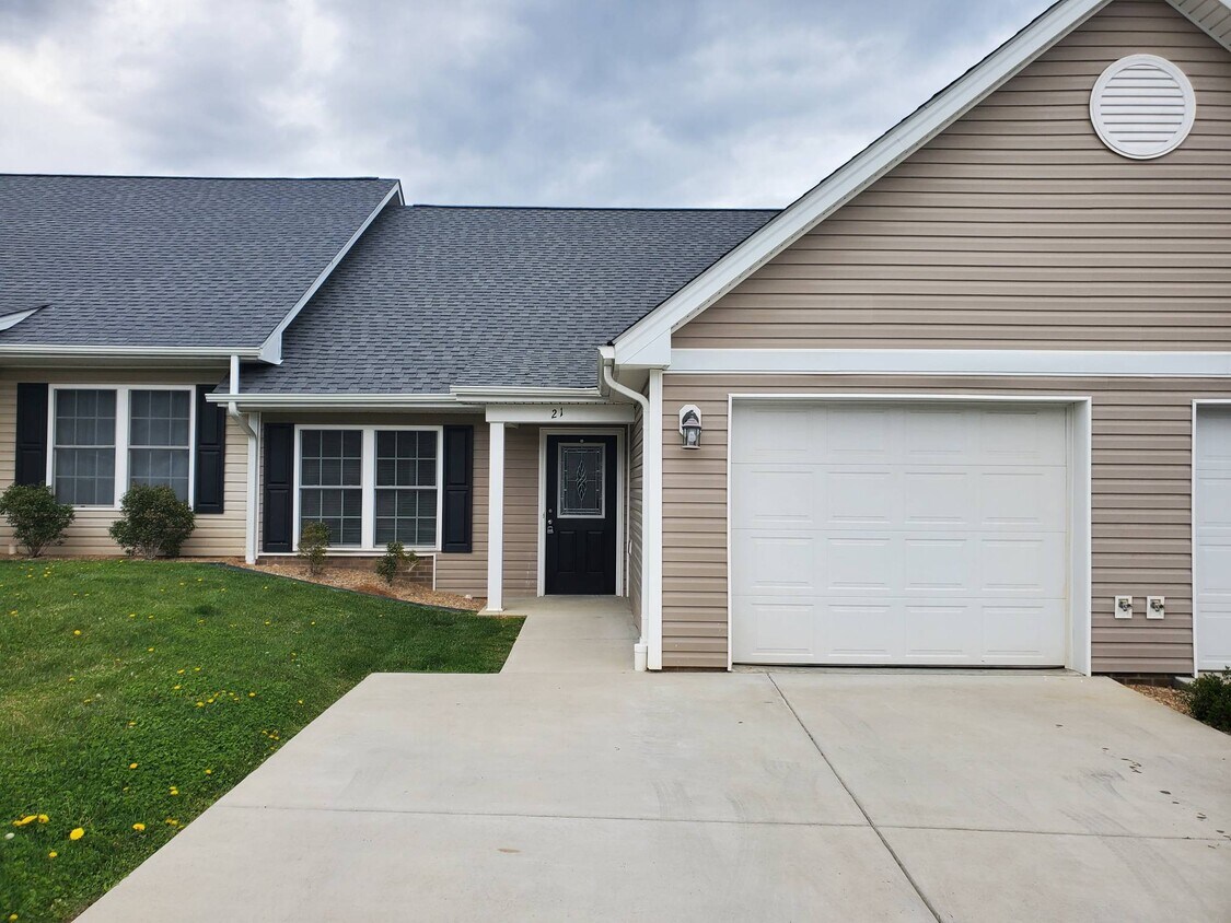 21 Micah Ct, Staunton, VA 24401 Townhome Rentals in Staunton VA