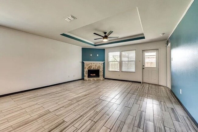 Foto del edificio - 1601 Megan Creek Dr