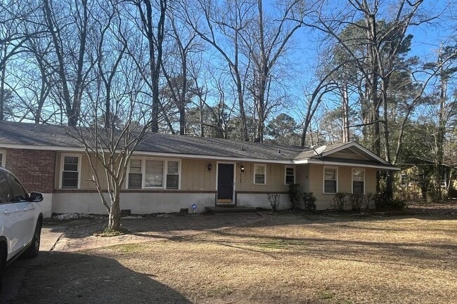 Building Photo - 3129 Adrienne Dr