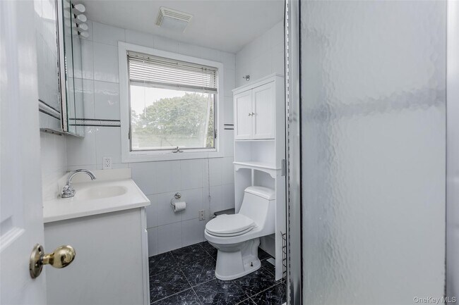 Foto del edificio - 97 Rosewood Rd