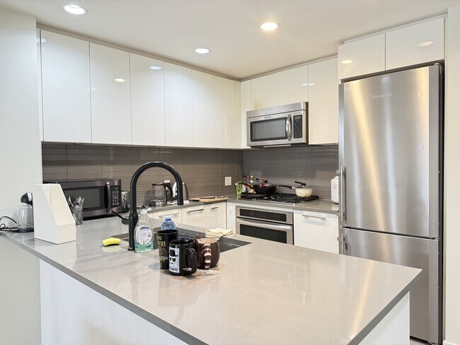 Building Photo - 3102 Windsor Gate