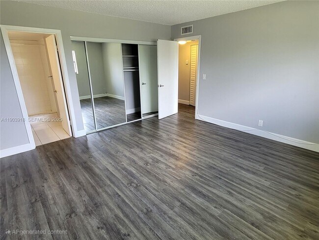 Foto del edificio - 500 NE 2nd St