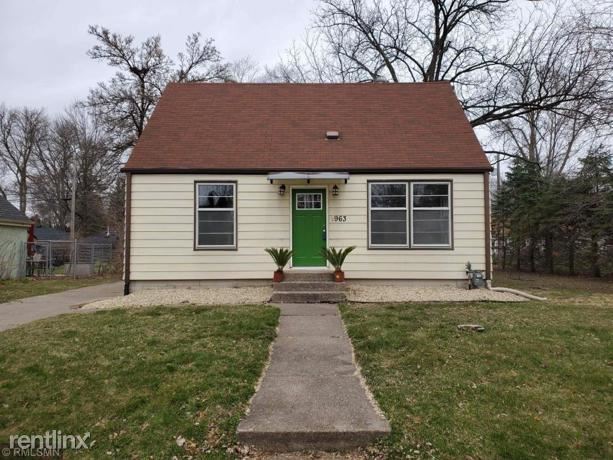 Primary Photo - 3 br, 1 bath House - 963 Grandview Avenue W