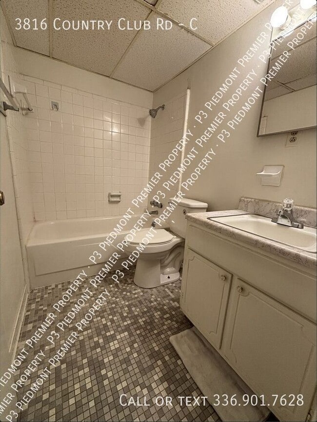 Foto del edificio - 3816 Country Club Rd