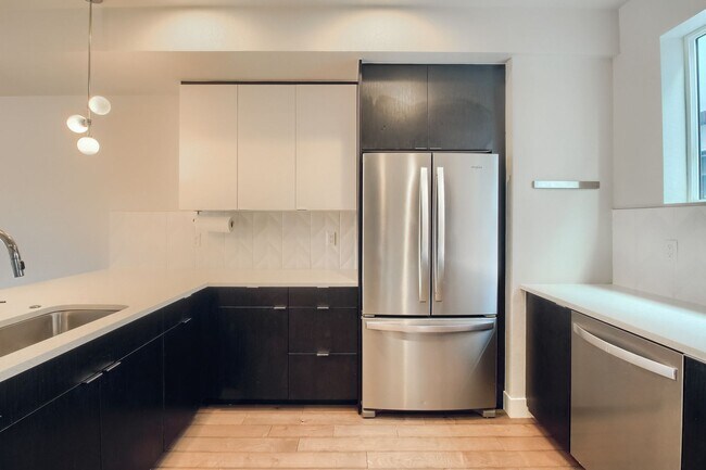 Foto del edificio - 3 Bedroom Townhome in Denver