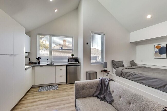 Building Photo - Artthaus Linden: New Luxury Apartment! 2 m...