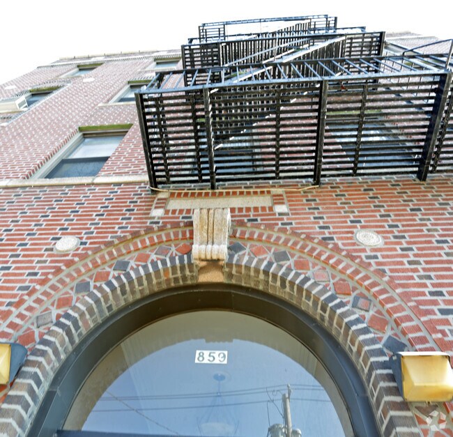 Building Photo - 859 E 227th