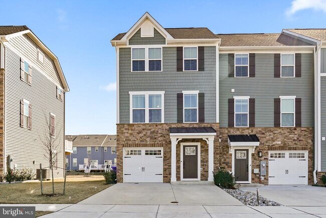 Foto del edificio - 144 Fletcher Cir