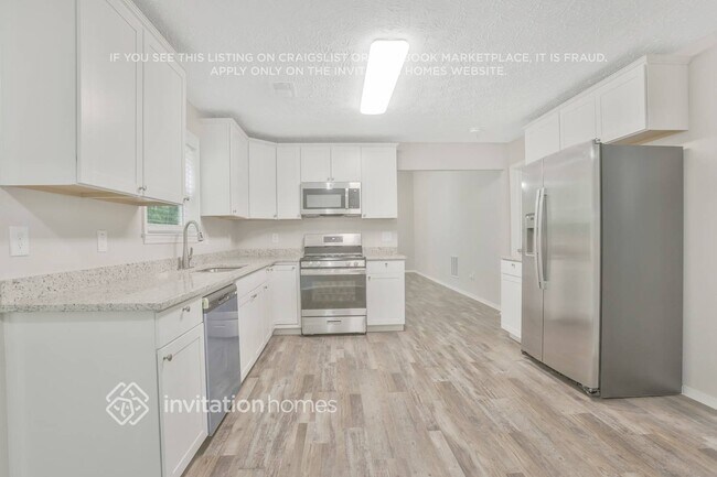 Foto del edificio - 759 Woodstone Rd