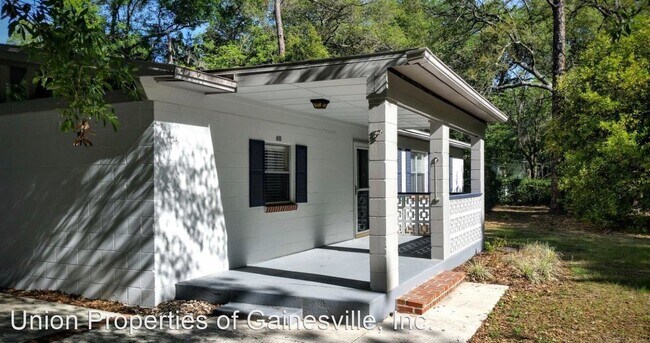 Building Photo - 4 br, 2.5 bath House - 610 NW 36th Terrace