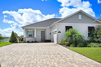 Building Photo - 2889 Avalonia Dr
