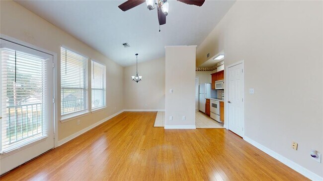 Foto del edificio - 811 Bradford Ave