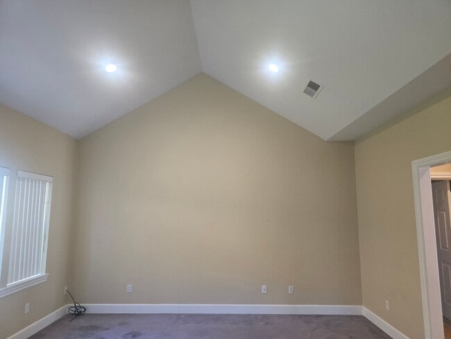 Foto del edificio - 3 bed 2 bath Home for Rent in Grants Pass