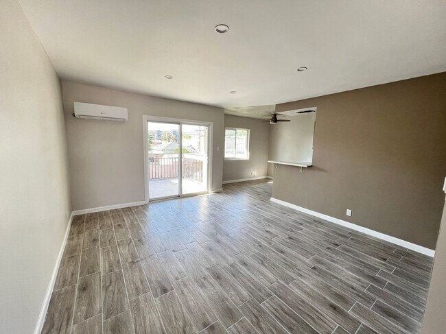 Foto del edificio - 9025 Mills Ave