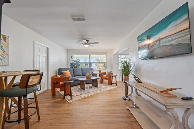 Foto del edificio - 489 Seacrest Ave