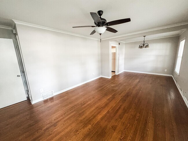 Foto del edificio - 1560 Cranford Rd