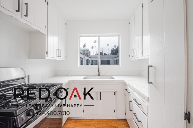 Foto del edificio - 439 S Catalina St